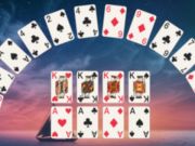 Gioco Solitaire a mezzaluna  in linea