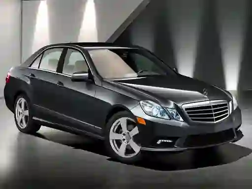 Gioco E-Class Sedan Puzz in linea