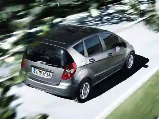 Gioco A Class Sedan Puzzle in linea