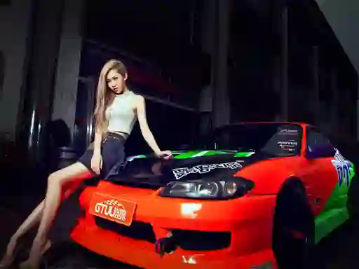 Gioco Girls and Cars in linea