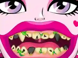 Gioco Draculaura Bad Teeth in linea