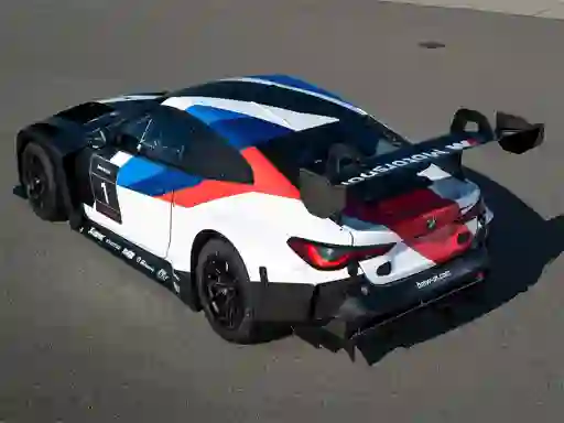 Gioco BMW M4 GT3 Slide in linea