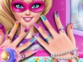 Gioco Manicure della bambola del supereroe  in linea