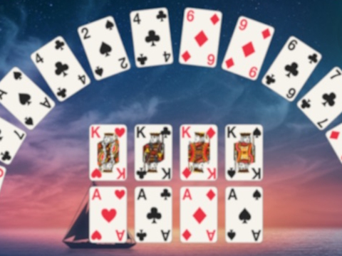 Gioco Solitaire a mezzaluna  in linea